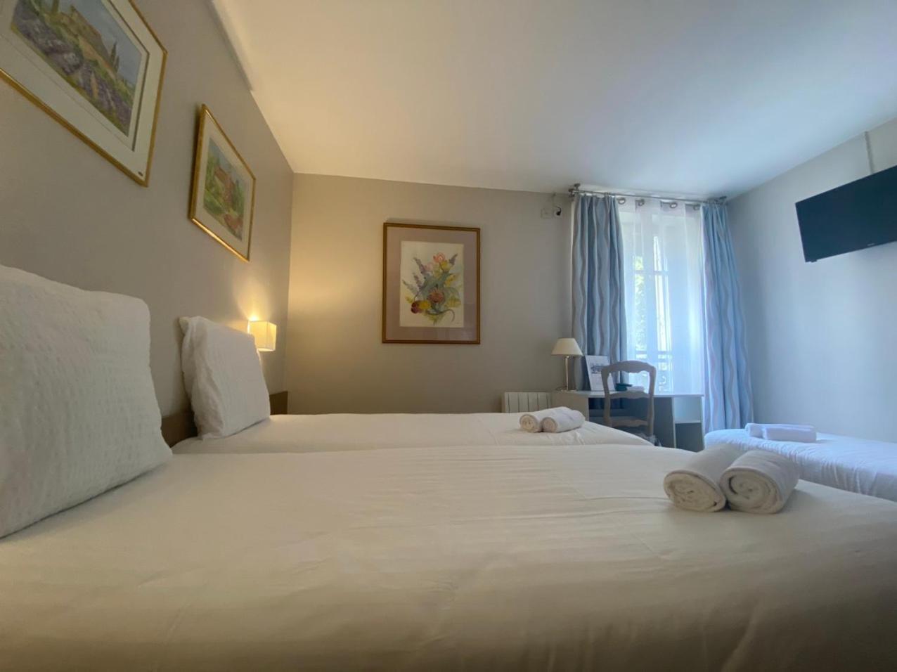 Hotel Paris Vesinet- Logis Hotel Restaurant Ле-Везіне Екстер'єр фото